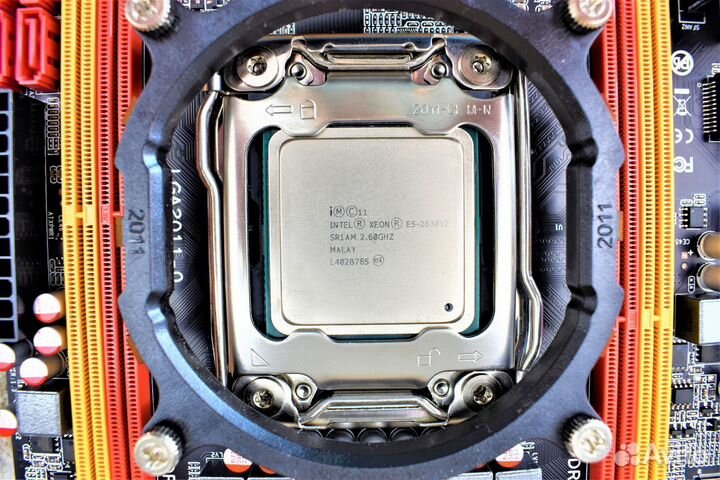Новый комплект 2011 X79+Xeon E5 2630 v2 16 GB DDR3