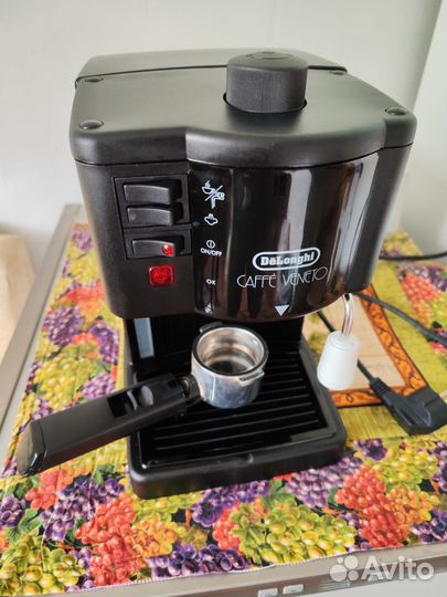 Рожковая кофеварка De'Longhi Bar 12F