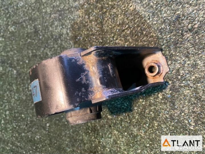 Подушка двигателя передний toyota corolla axio