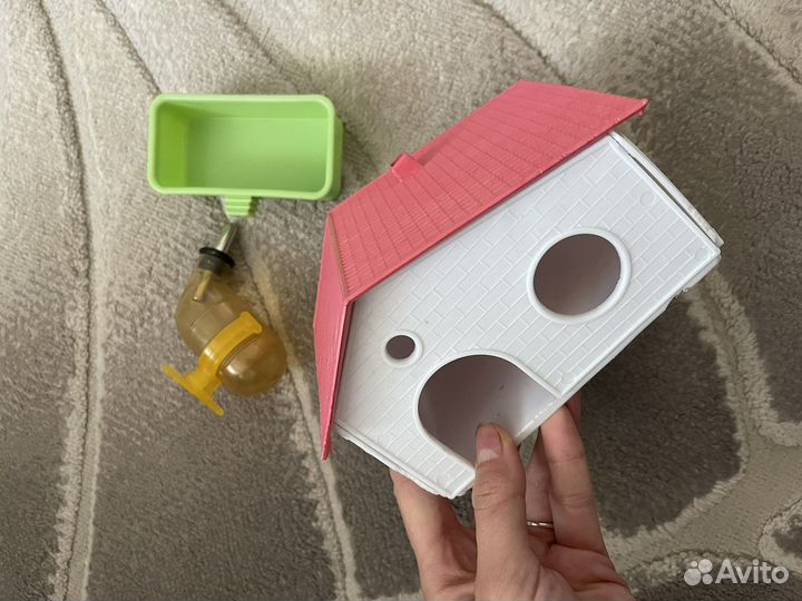 Домик для хомячка, поилка, кормушка
