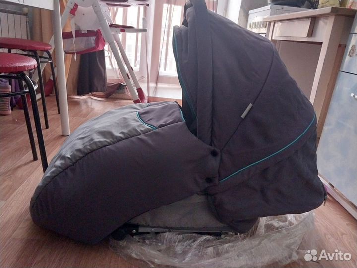 Коляска 3 в 1 с автолюлькой