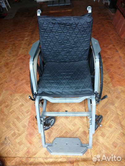 Инвалидной кресло-каталка