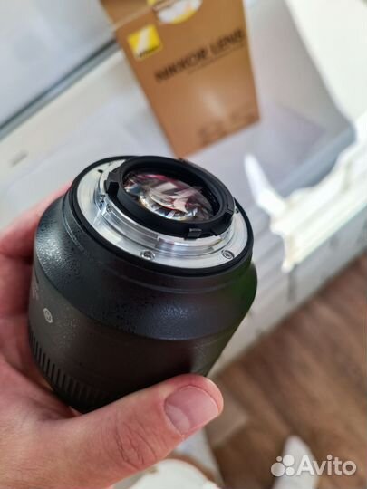 Объектив nikon 85mm af-s 1.8g