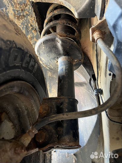 Стойка передняя левая правая renault logan 1