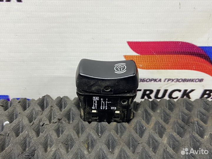 1421848 Кнопка выключения моторного тормоза