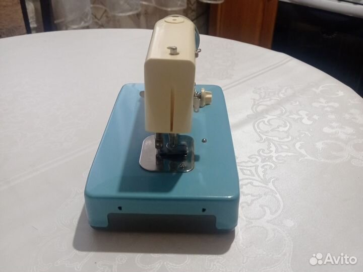 Детская швейная машинка Ладушка