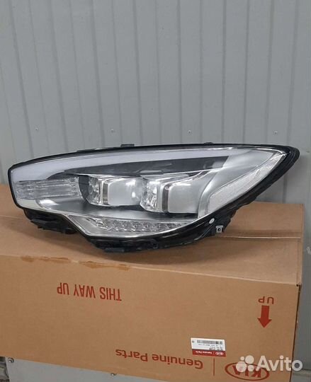 Kia Quoris фара оригинал. ксенон