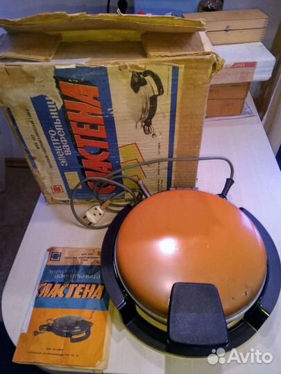 Электрическая вафельница