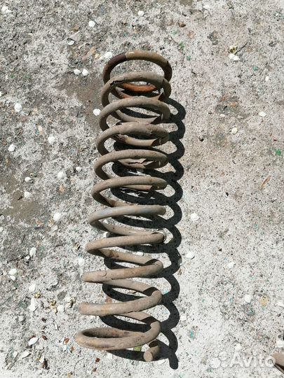 Продам задние пружины б/у на приору