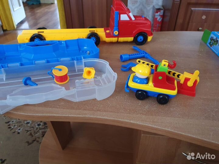 Машинка конструктор