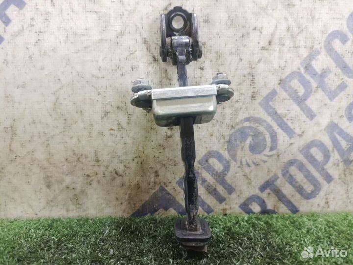 Ограничитель двери задний правый Ford Fusion