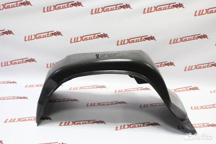 Подкрылки передние Волга 31105