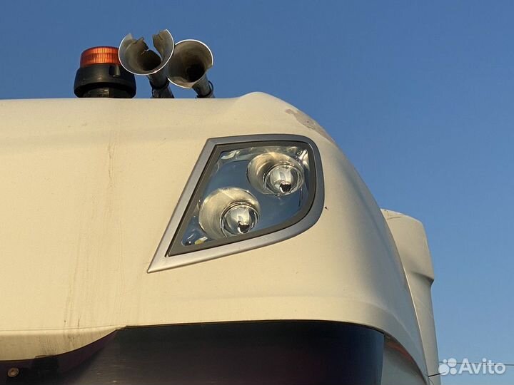 1784822 Фара противотуманная верхняя левая