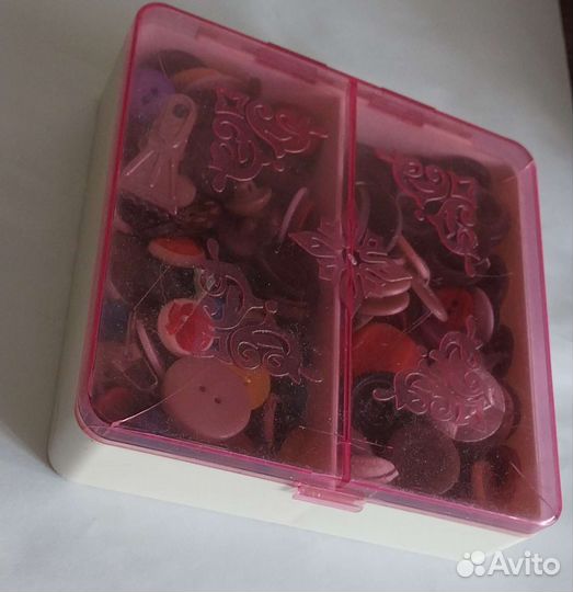 Пуговицы с коробкой