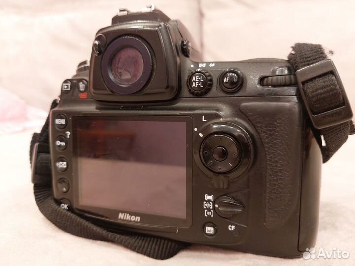 Полнокадровый Nikon D700