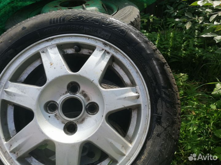 Колёса стояли на Kio Рио