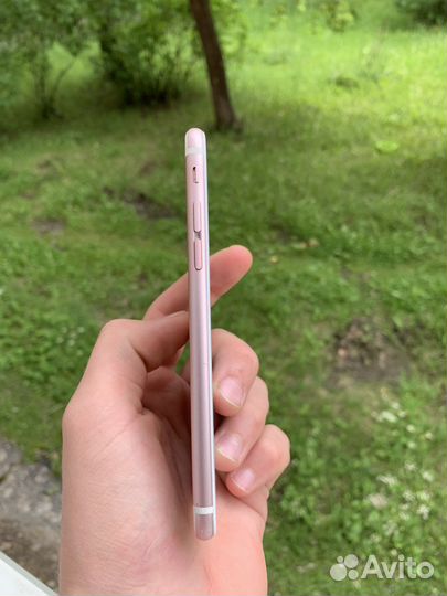 Телефон iPhone 6s
