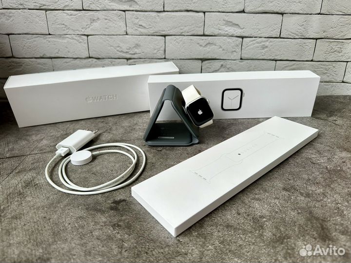 Часы apple watch series 4 silver aluminum 40 mm