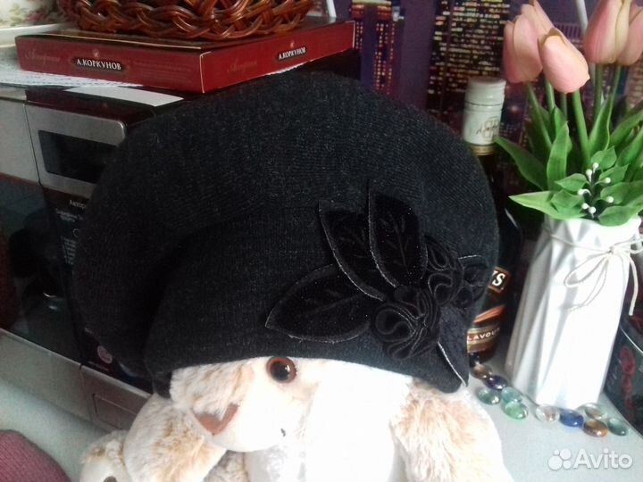 Новые шапки разные