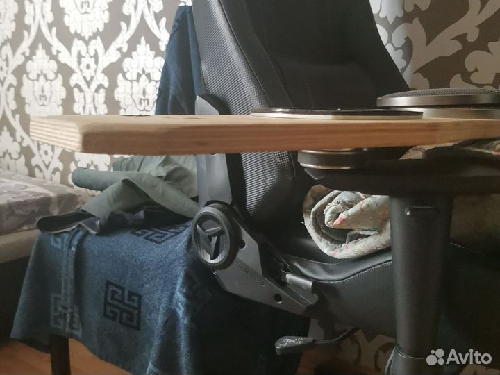 Акустическая полка в Volkswagen Lupo