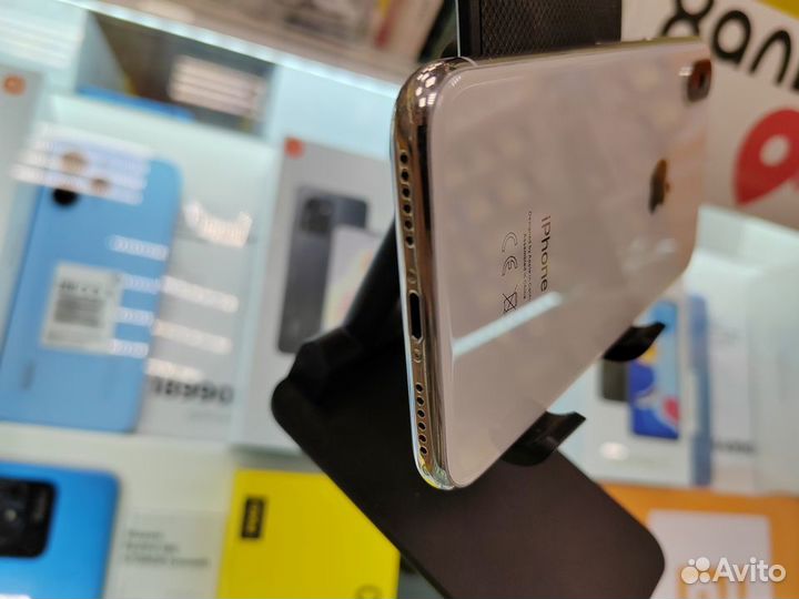 iPhone X, 256 ГБ