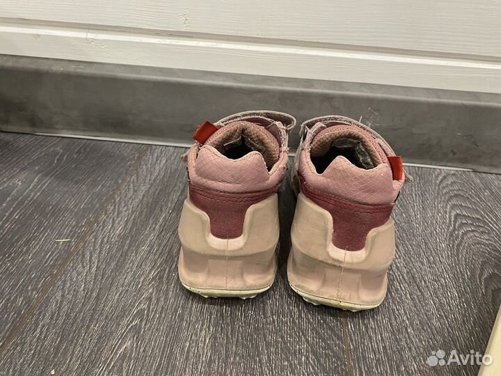 Кроссовки для девочки 30 размер