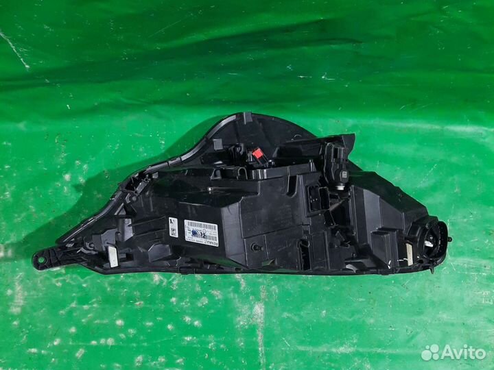 Фара передняя левая Arkana