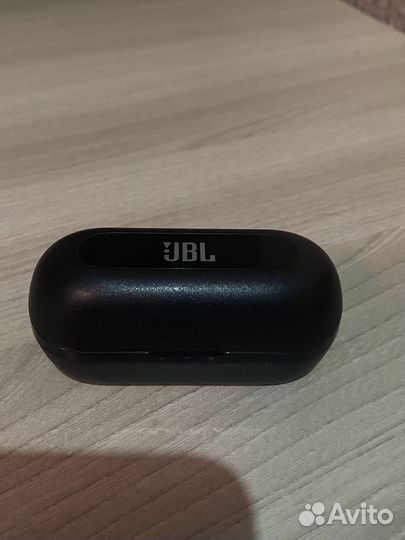 Беспроводные наушники jbl T100tws