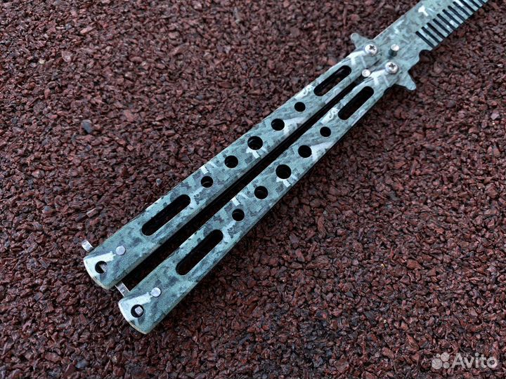 Нож бабочка расческа