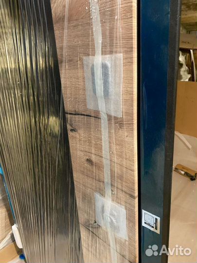 Дверь входная железная