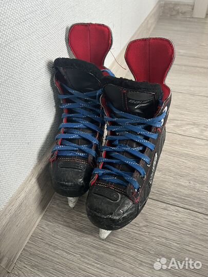 Хоккейные коньки bauer