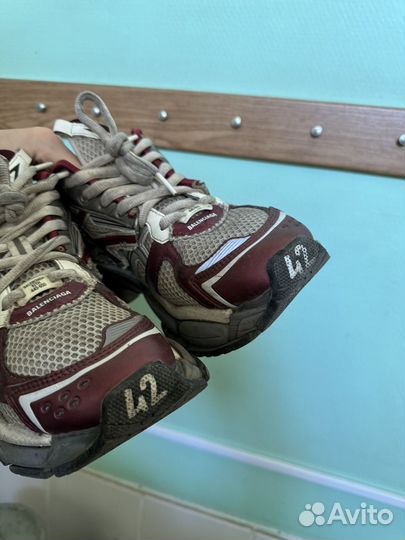 Balenciaga runner 42