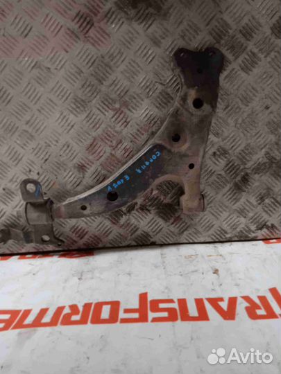 Рычаг подвески нижний передний левый Тойота Королл