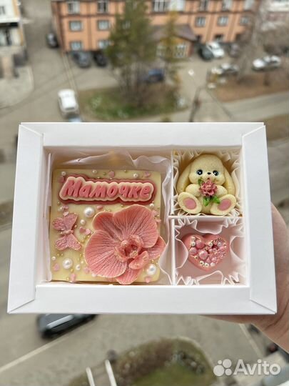 Шоколад ручной работы на день мамы