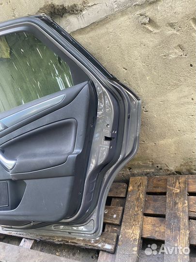 Задняя правая дверь Ford Mondeo 4 (2013)