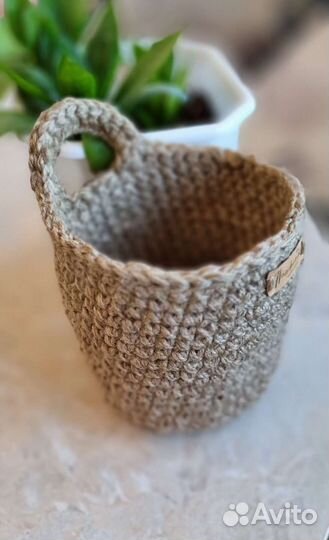 Подвесная корзина из джута