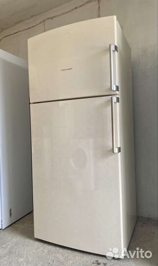 Холодильник огромный Vestfrost