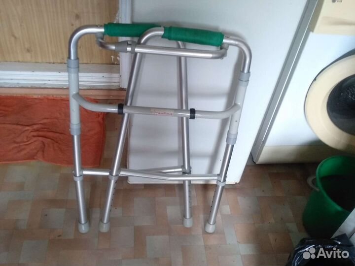 Ходунки для взрослых инвалидов