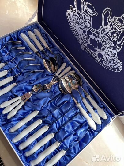 Набор столовых приборов Thun toner новый