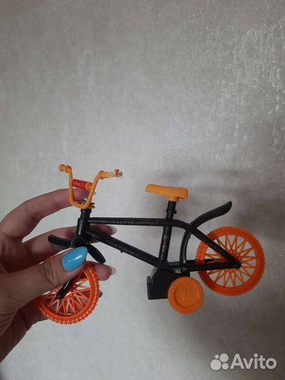 Игрушечный велосипед