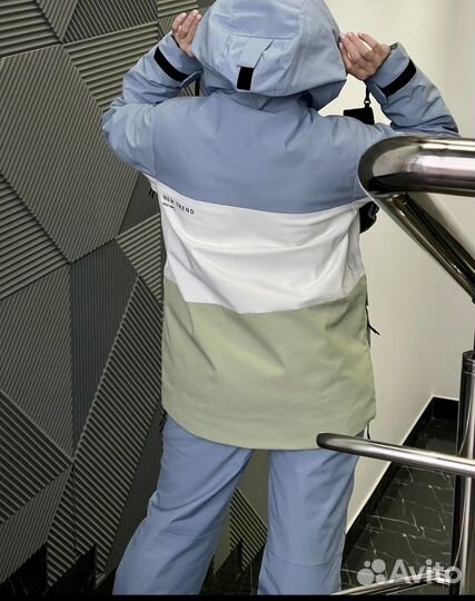 Сноубордический костюм женский