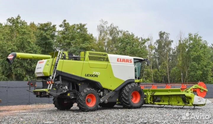 Комбайн Claas Lexion, 2020