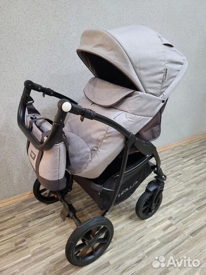 Коляска универсальная 3 в 1 Riko Basic (Bella)