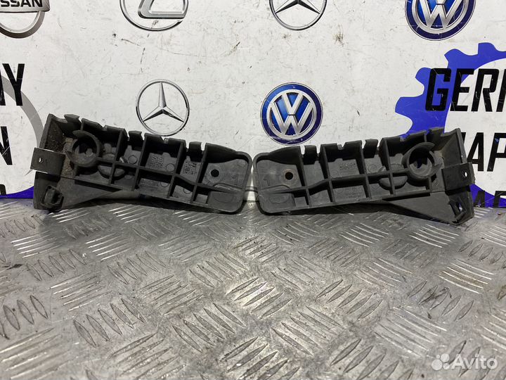 Кронштейны переднего бампера Audi A4 B6