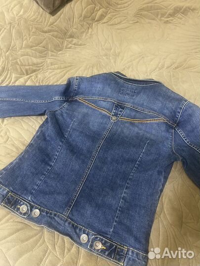 Джинсовая куртка