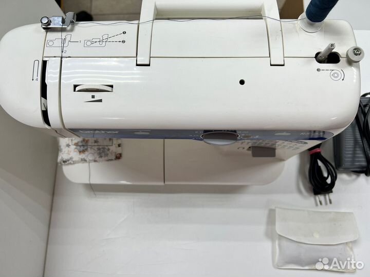 Швейная машинка Brother Rs-35