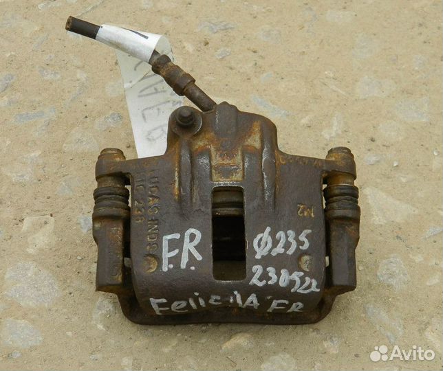 Суппорт передний правый Skoda Felicia