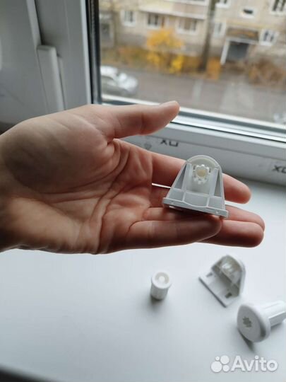 Кронштейны-держатели для рулонных жалюзи