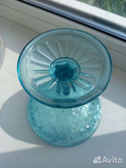 Вазочка на ножке купоросное стекло