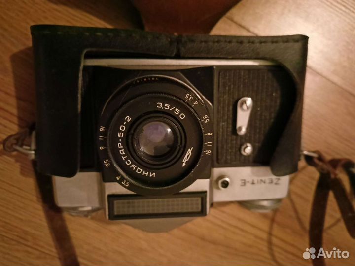 Плёночный фотоаппарат Зенит